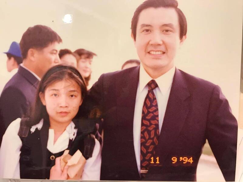 蔡玉真27年前和馬英九合影。 圖：翻攝臉書
