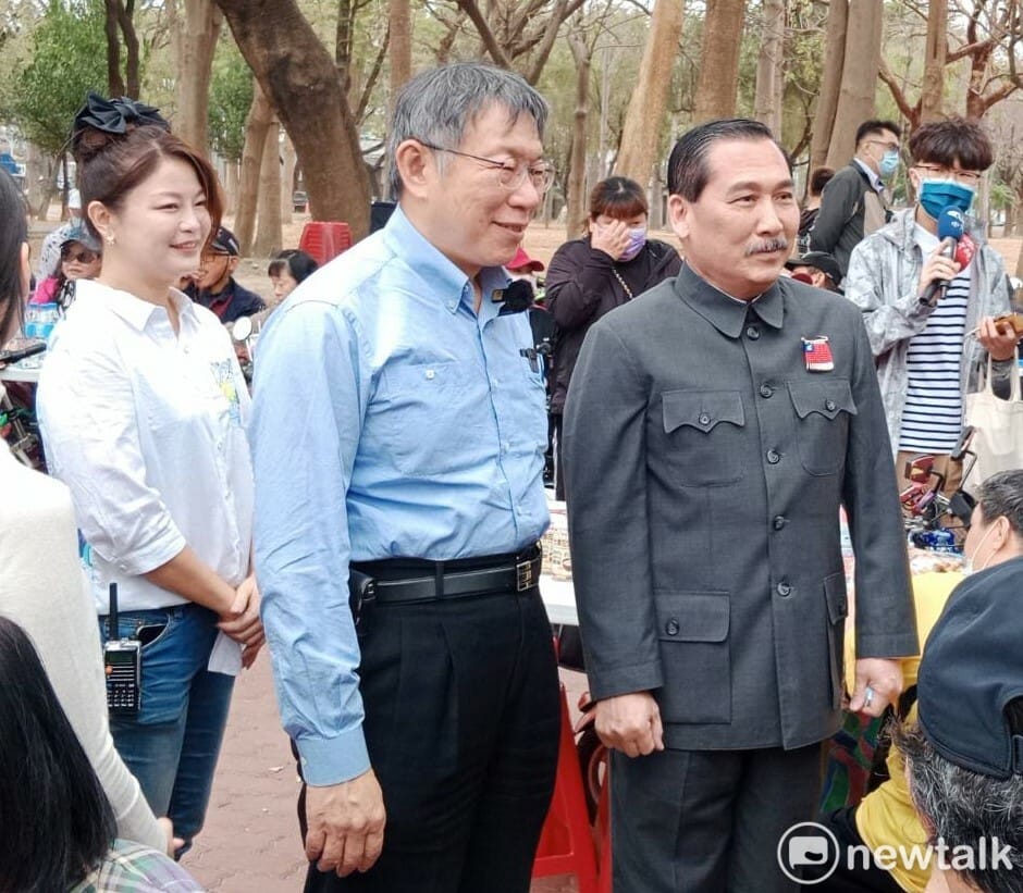 柯文哲(中)與「小國父」葉重順(右)。 圖：孫家銘攝