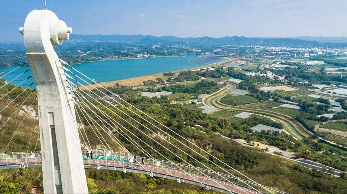 崗山之眼可俯瞰高雄美景。 圖：高雄市觀光局/提供