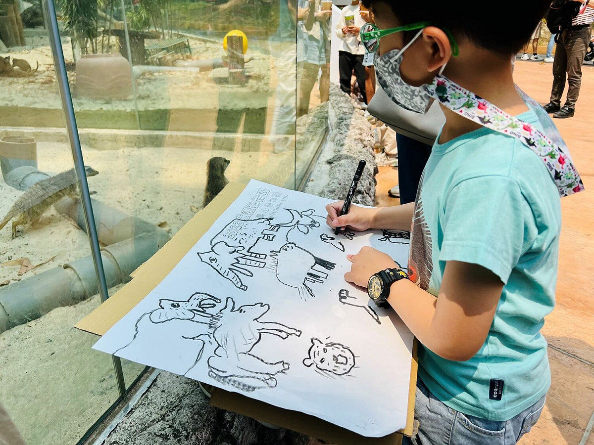 小朋友在園區進行動物速寫。 圖：高雄市觀光局/提供