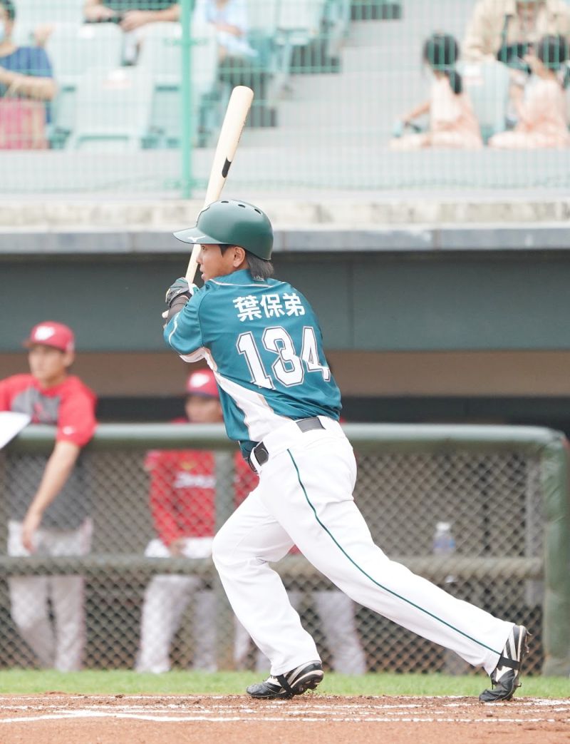 ▲台鋼雄鷹外野手葉保弟打回隊史首打點 圖／台鋼雄鷹球團提供