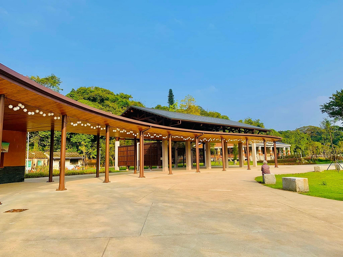 中山溫泉公園，園區內引入溫泉水、興建2座溫泉泡腳池可免費泡溫泉。 圖：新北市景觀處提供