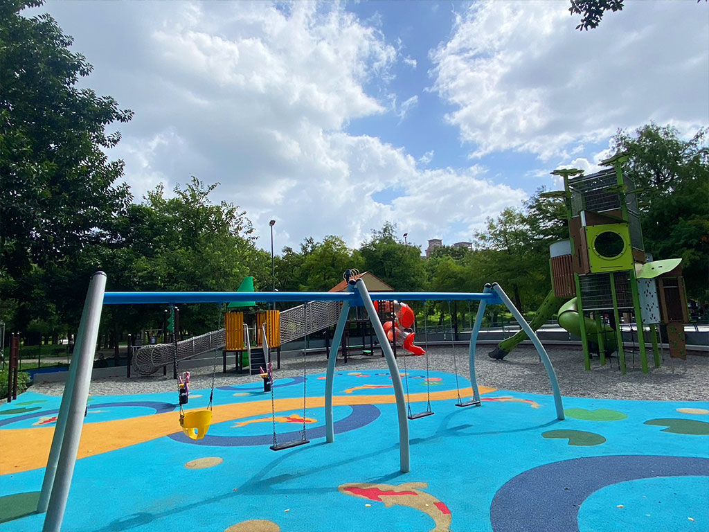 中和四號公園是雙和地區最大的公園兼具休憩、共融遊樂功能。 圖：新北市景觀處提供