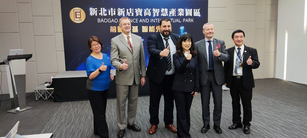 奧地利科技合作組織(ATC)執行長Mr. Tino Terraneo率領團隊參訪新店寶高智慧產業園區。 圖：新北市經發局提供