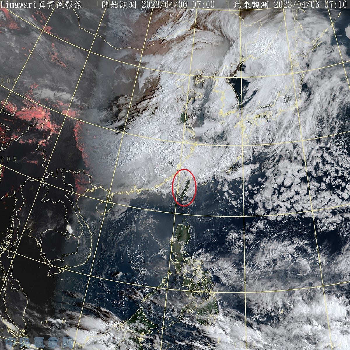 目前鋒面在日本海向西南延伸，今天台南以北將有局部短暫陣雨的機率，晚間起氣溫也會明顯轉涼。 圖：中央氣象局／提供