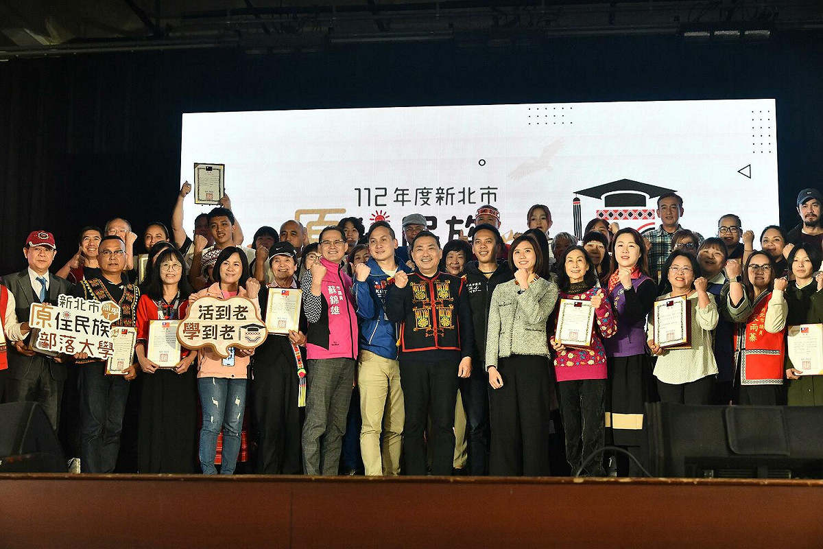 Mayaw校長侯友宜期許原住民朋友懷抱熱忱，讓原民文化泳續傳承。 圖：新北市原民局/提供