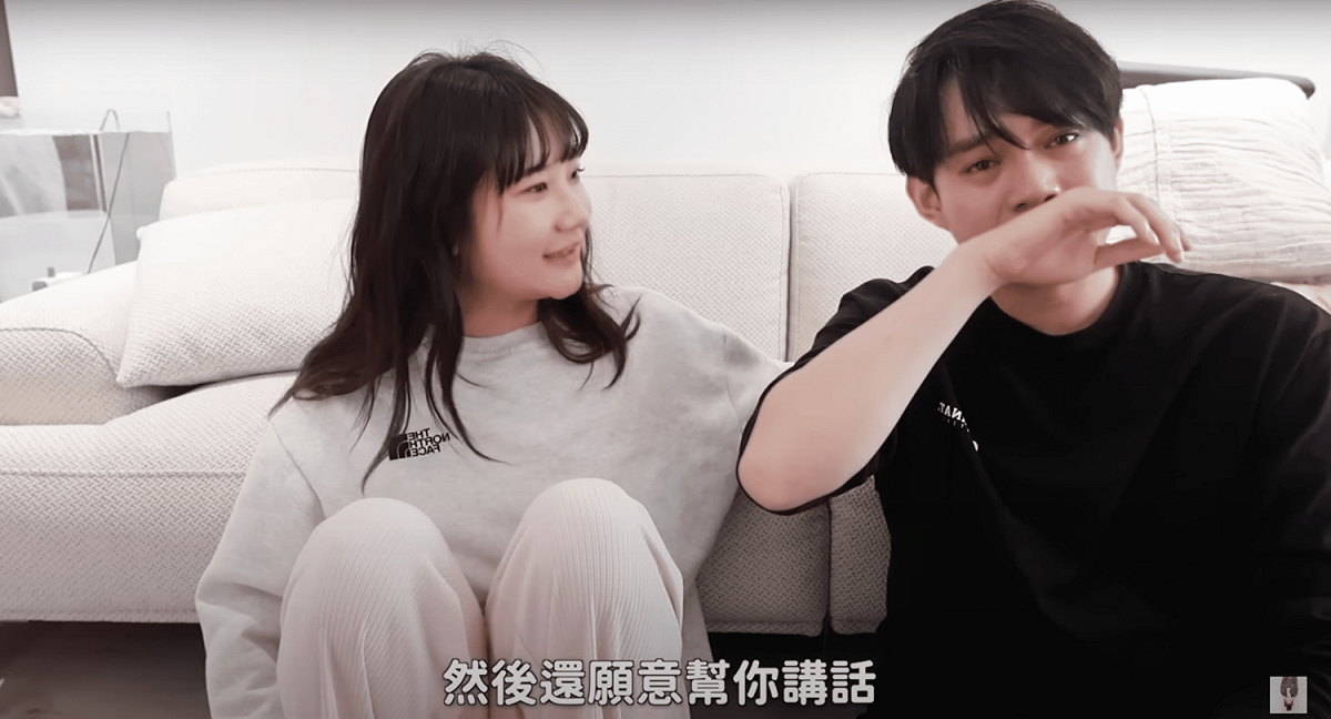面對3位舊愛出面力挺，讓他忍不住落淚，更喊話前女友，希望對方能找到屬於自己的幸福。 圖：翻攝自YT/愛莉莎莎 Alisasa