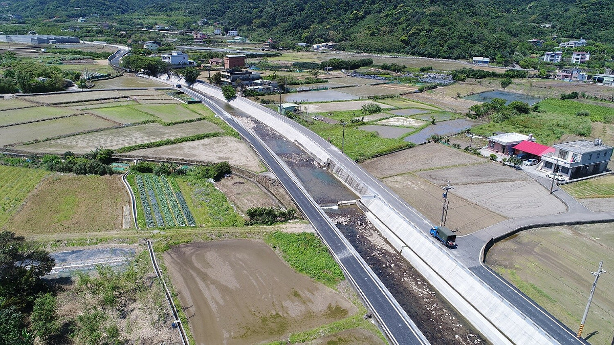 2017年6月2日遭逢豪大雨導致潰堤的三界壇路段，已於2018年3月修復完成保障居民安全。 圖：新北市水利局提供