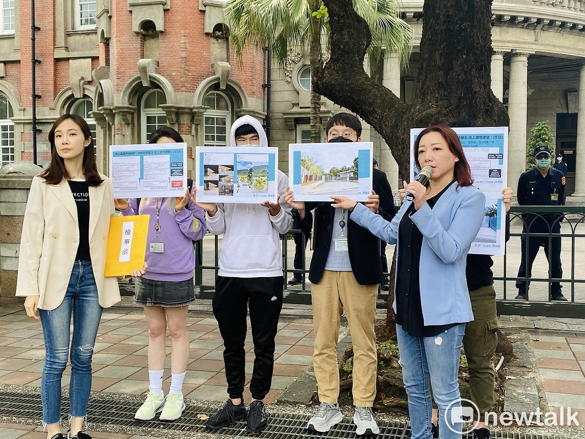 民眾黨立委陳琬惠、民眾黨立院黨團副主任楊寶楨今於監察院外召開「赴監察院檢舉民進黨前中執委陳啟昱、民進黨全國黨代表李壯展、民進黨全國黨代表林鶴堯等」記者會。 圖：周煊惠 / 攝