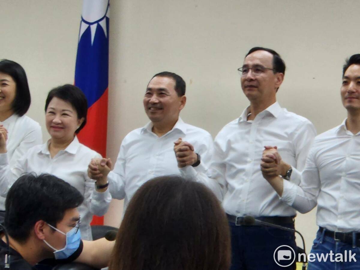 新北市長侯友宜、台中市長盧秀燕、台北市長蔣萬安等人罕見出席國民黨中常會。 圖：黃建豪/攝