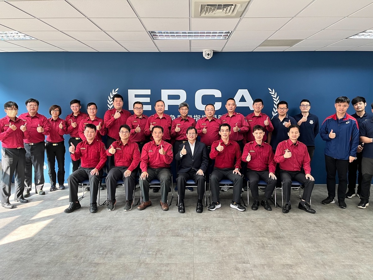 新北市消防局緊急應變指揮學院(Emergency Response Command Academy, ERCA)，於112年4月11日及12日運用先進虛擬實境模擬系統辦理火場安全官訓練。 圖：新北市消防局提供