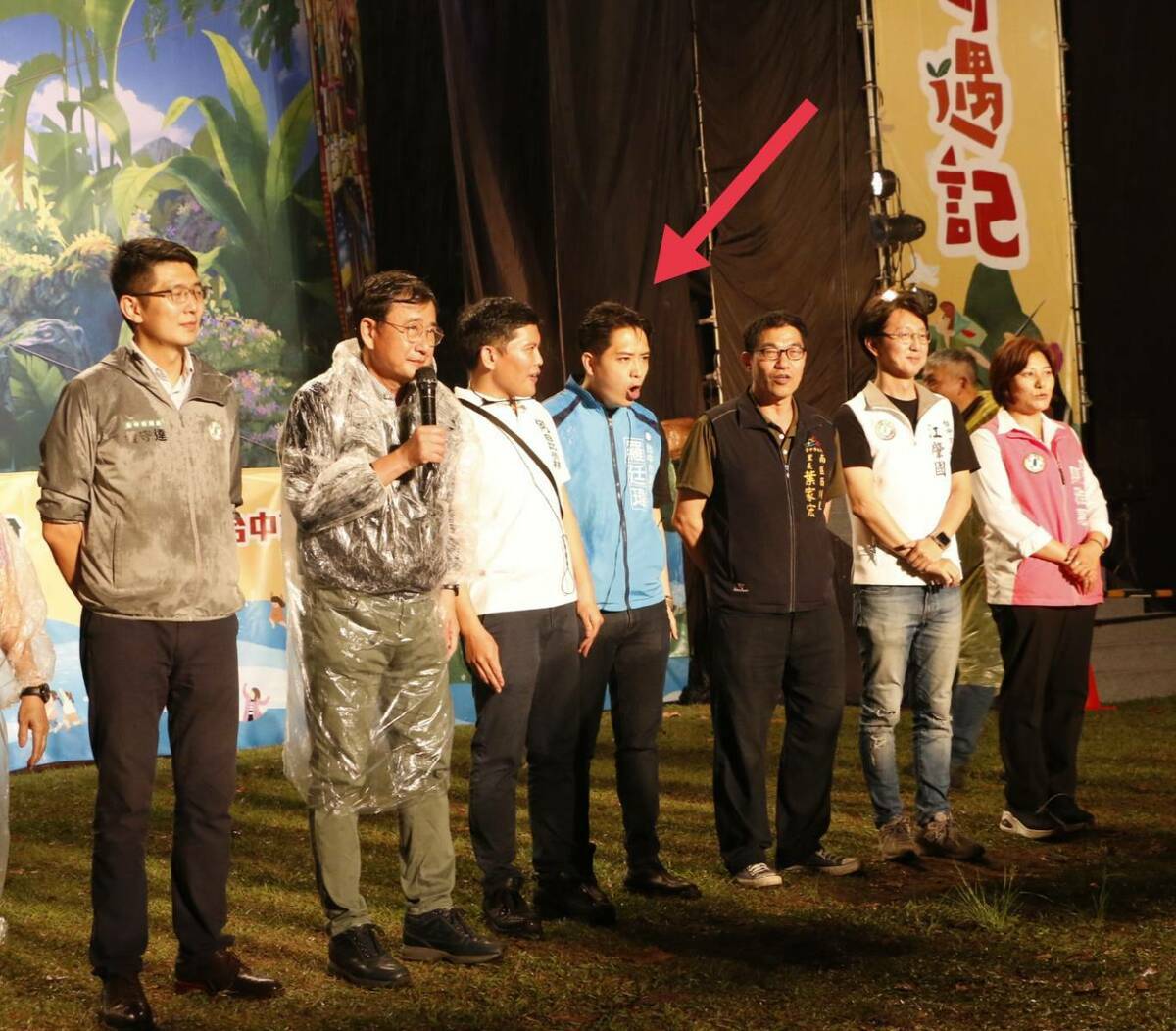 立委黃國書舉辦的親子活動，綠營三位參選人及市議員陳雅惠到場，國民黨羅廷瑋亦出現，被認為是來蹭聲量。 黃守達/提供