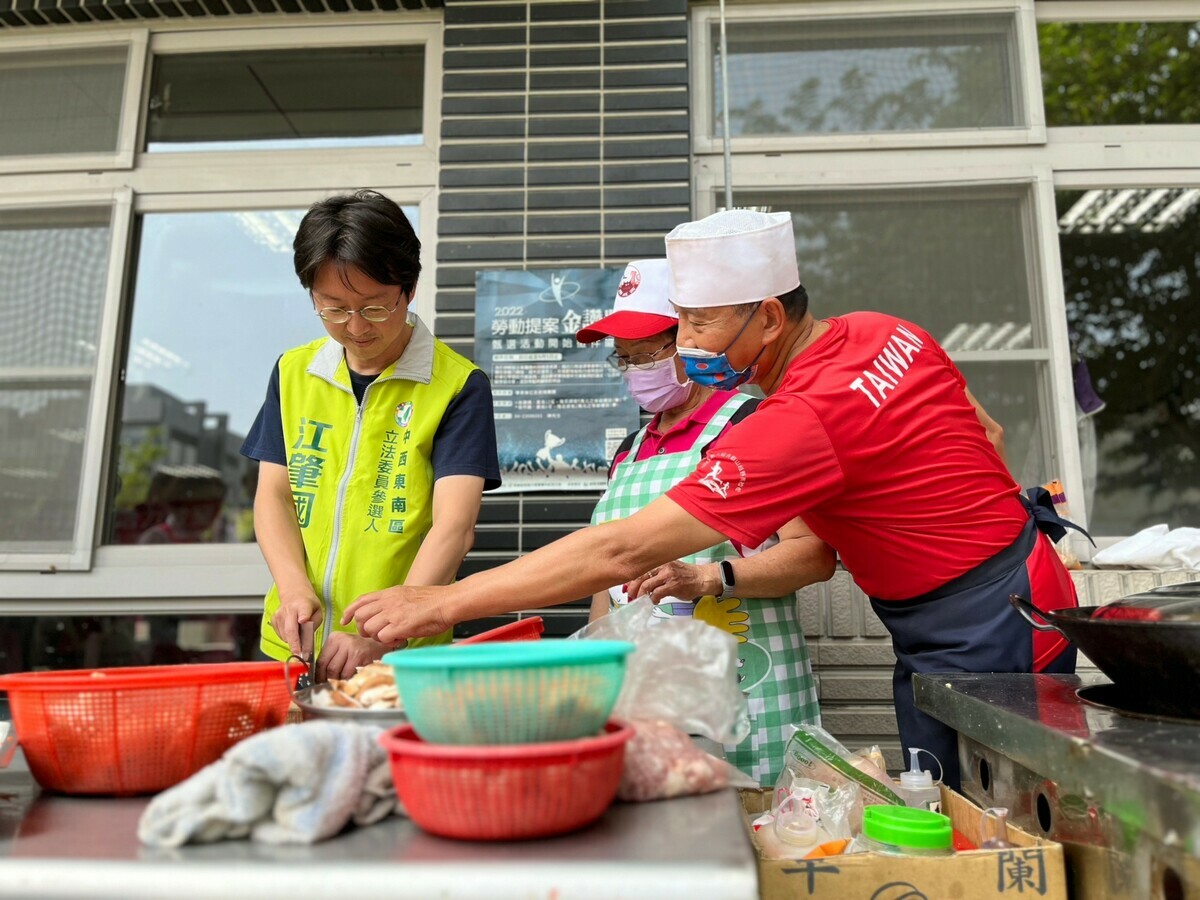 江肇國走訪關懷據點。 江肇國/提供