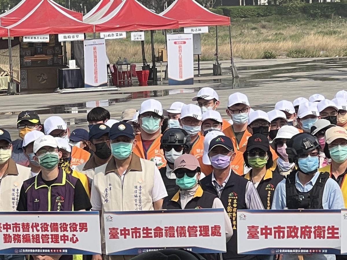 替代役編管中心召集備役役男協助戰時救災工作。 圖：內政部役政署提供