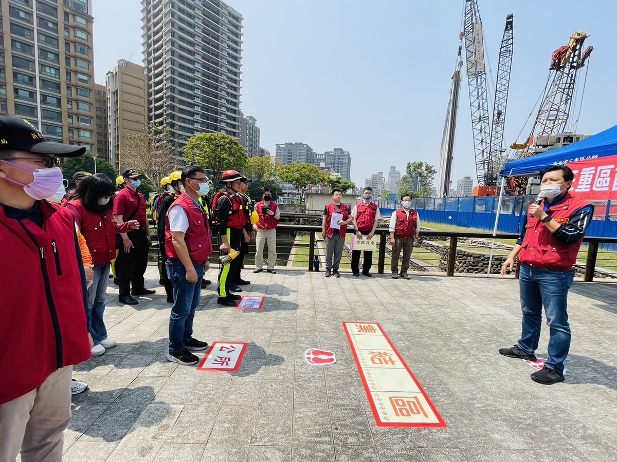 新北市副市長朱惕之視察三重區防汛整備工作。 圖：三重區公所/提供