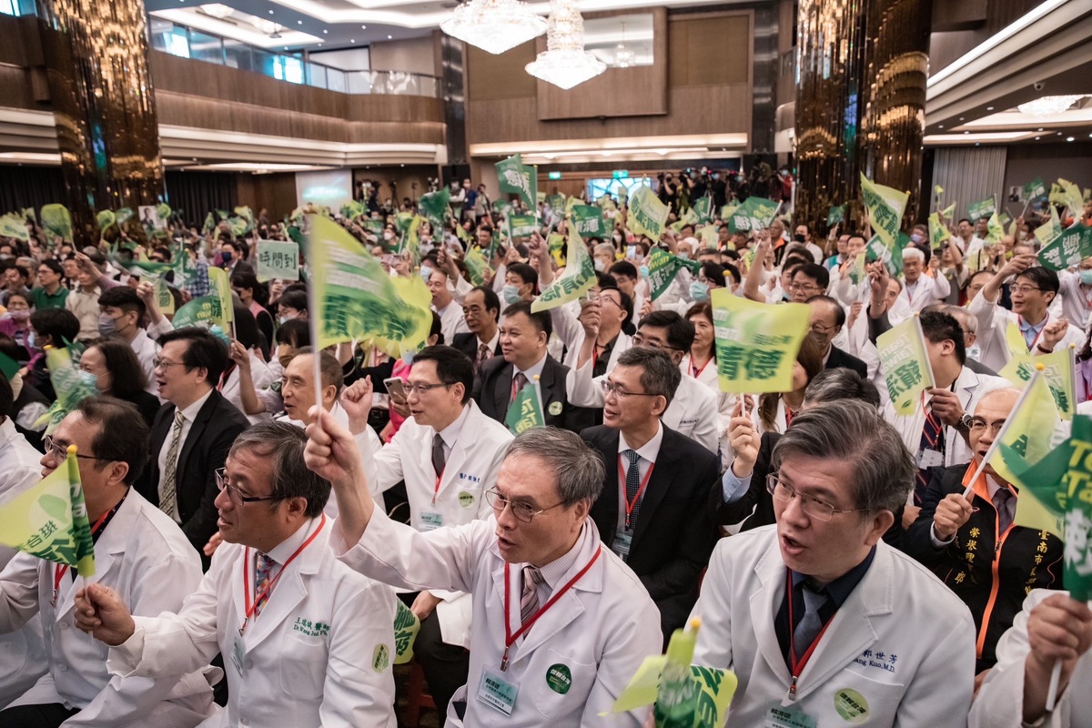 賴清德「台南市信賴台灣之友會」今舉辦首場成立大會，賴清德親自出席。 圖：民進黨提供