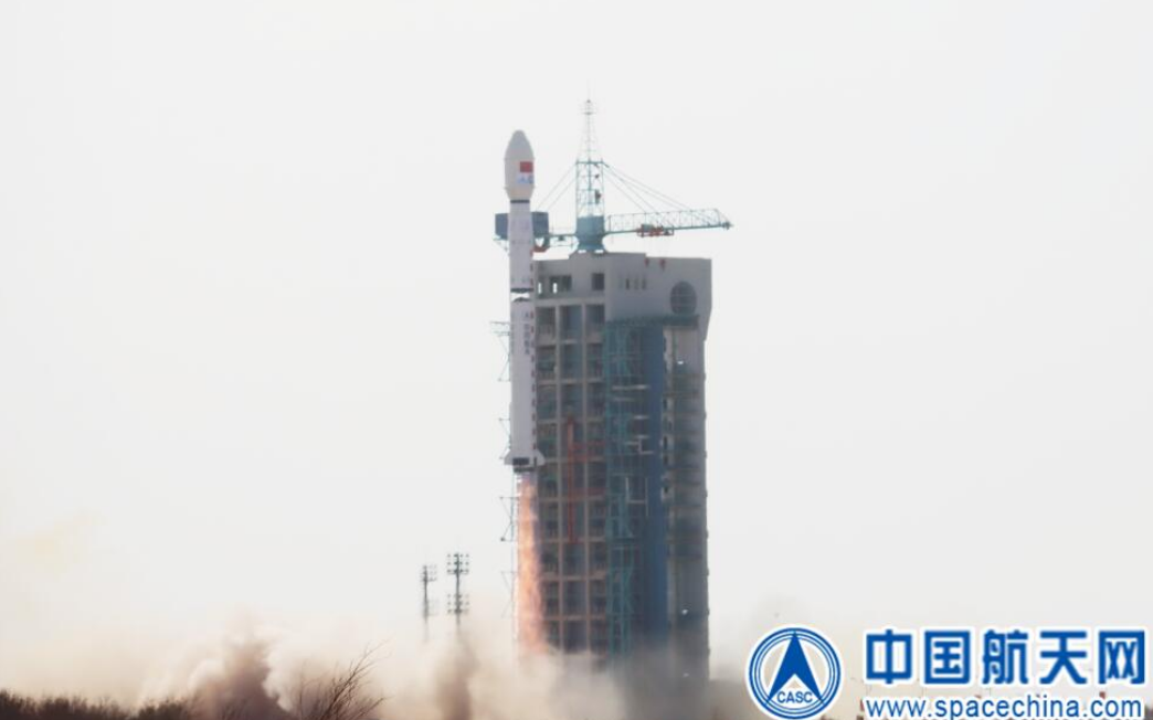 氣象衛星風雲三號 G 星的「長征四號乙型」運載火箭今天上午成功發射，順利入軌。 圖：翻攝自中國航太官網