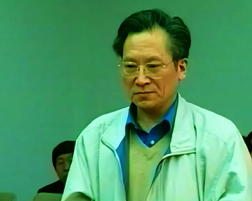 2001年，中國江蘇省前建設廳原廳長徐其耀因貪污受賄被判處死刑，徐其耀不僅貪錢，私下更包養了情婦146人。 圖: 翻攝自中國《搜狐新聞》