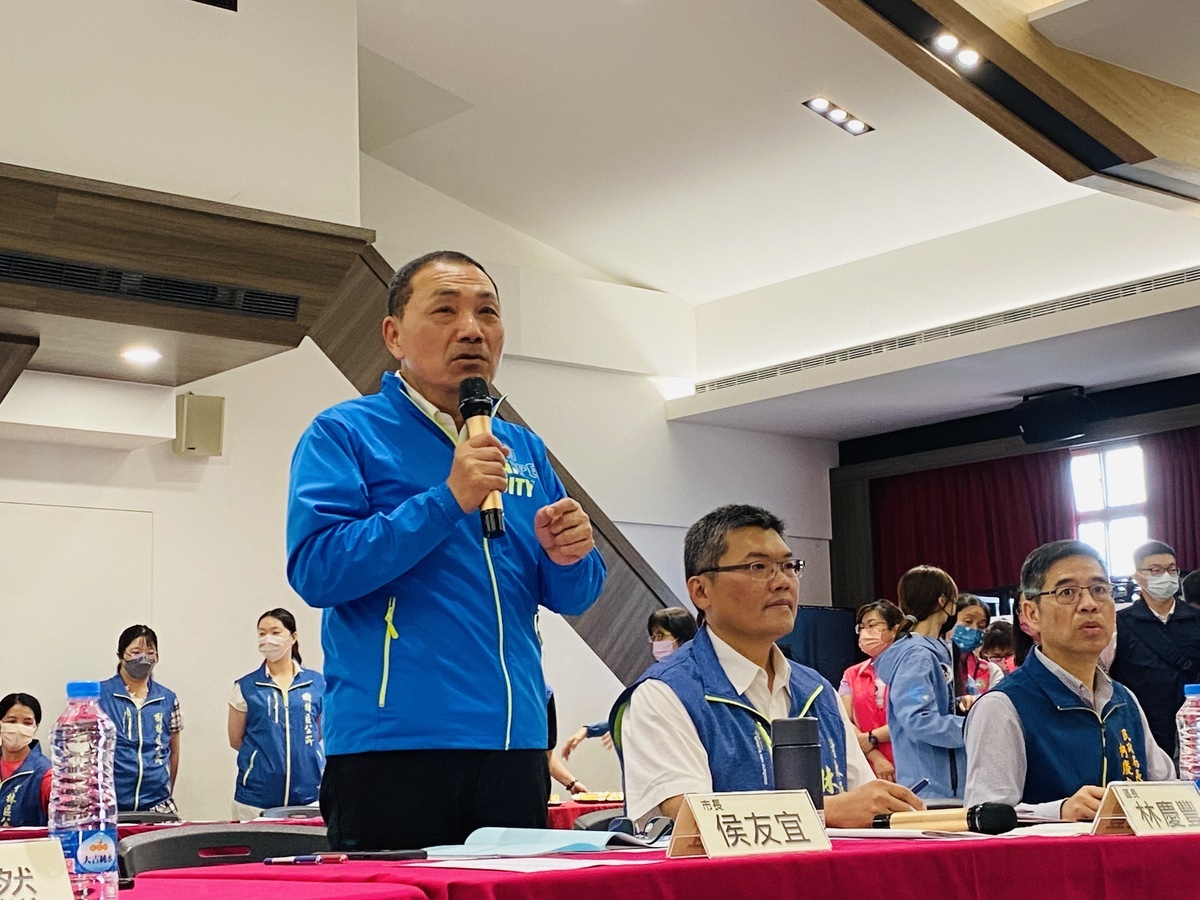侯友宜主持樹林區行動治理座談會。 圖：新北市民政局提供