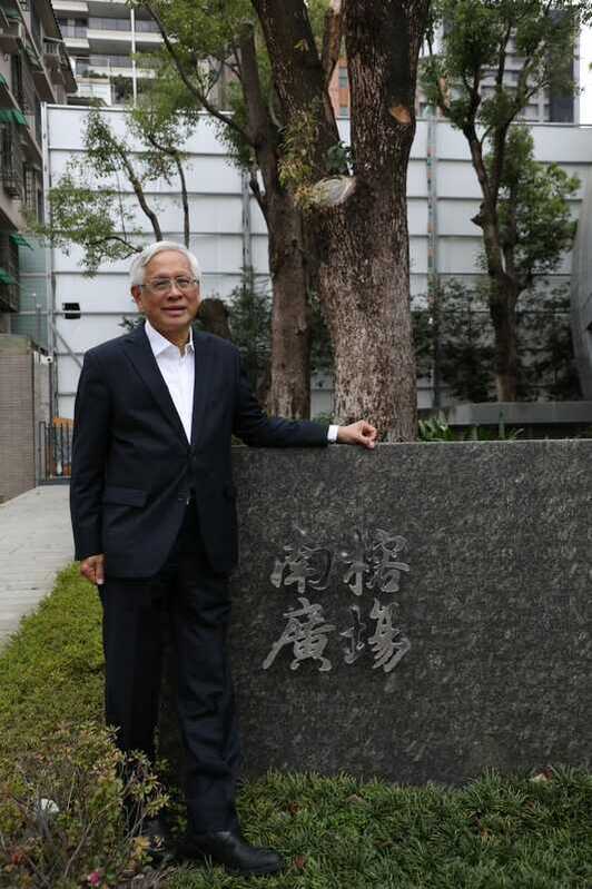 表態參選高雄市第6選區(鼓山、鹽埕、前金、新興、苓雅)立委的民視前董事長、喜樂島聯盟主席郭倍宏，18日回應郭台銘先生「台灣需要一個很棒的CEO」，質問心在哪裡？根在哪裡？ 圖：翻攝郭倍宏臉書