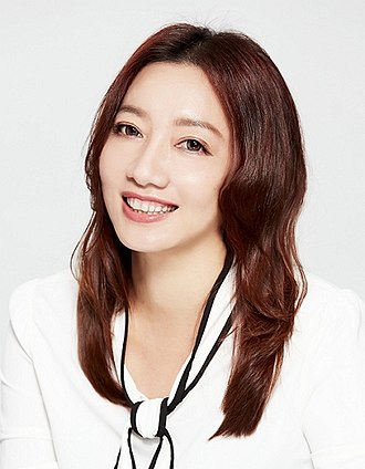 民眾黨立委陳琬惠今（18）日表示，關於「鏡電案申設過程」有 3 大未釐清核心爭議， NCC 需說明清楚。 圖：翻攝自維基百科