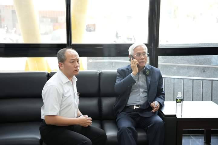 郭倍宏(右)指控陳奕良(左)應為脅迫廠商作偽證下台。 圖：取自郭倍宏個人臉書