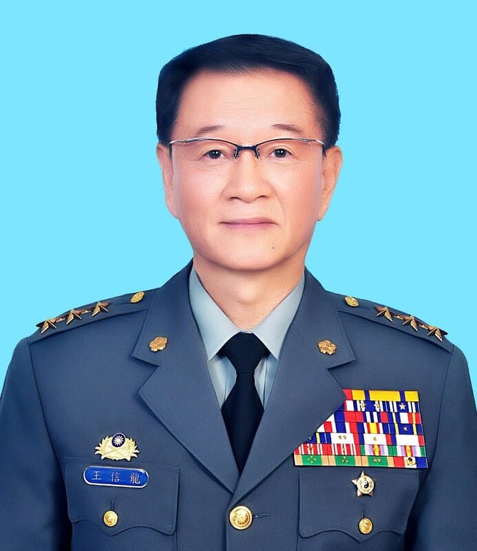 總統府令，國防部軍備副部長王信龍上將調任總統府上將戰略顧問。 圖：國防部提供