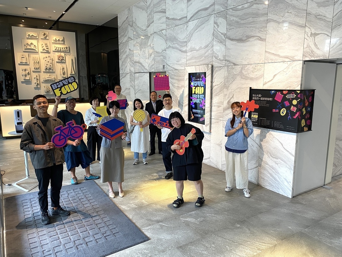 台中大毅老爺行旅全新展覽Have FUN 玩什麼好呢-參展藝術家們大合照。 大毅老爺行旅/提供