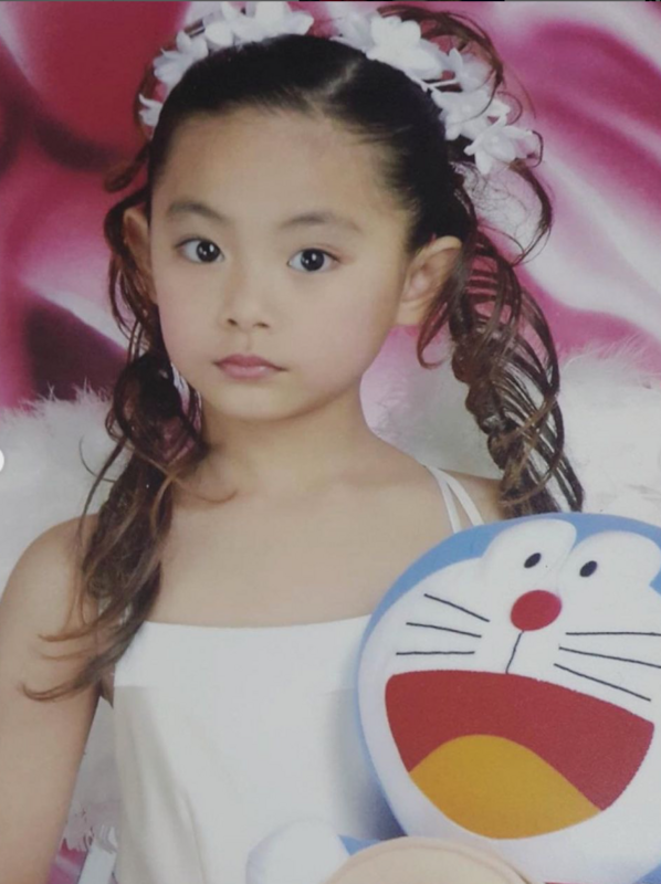 照片也被網友直呼「好臺灣式的幼稚園照 可愛死」。 圖：翻攝自IG＠thinkaboutzu