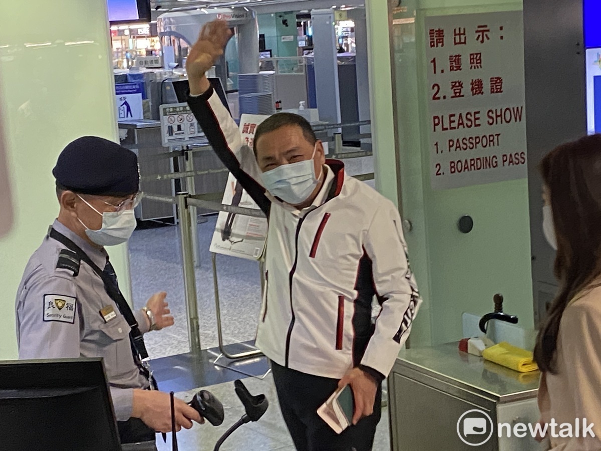 新北市長侯友宜19日率團出訪新加坡，遭疑是為躱「500萬搓圓仔湯」風暴。 圖：林昀真／攝（資料照）