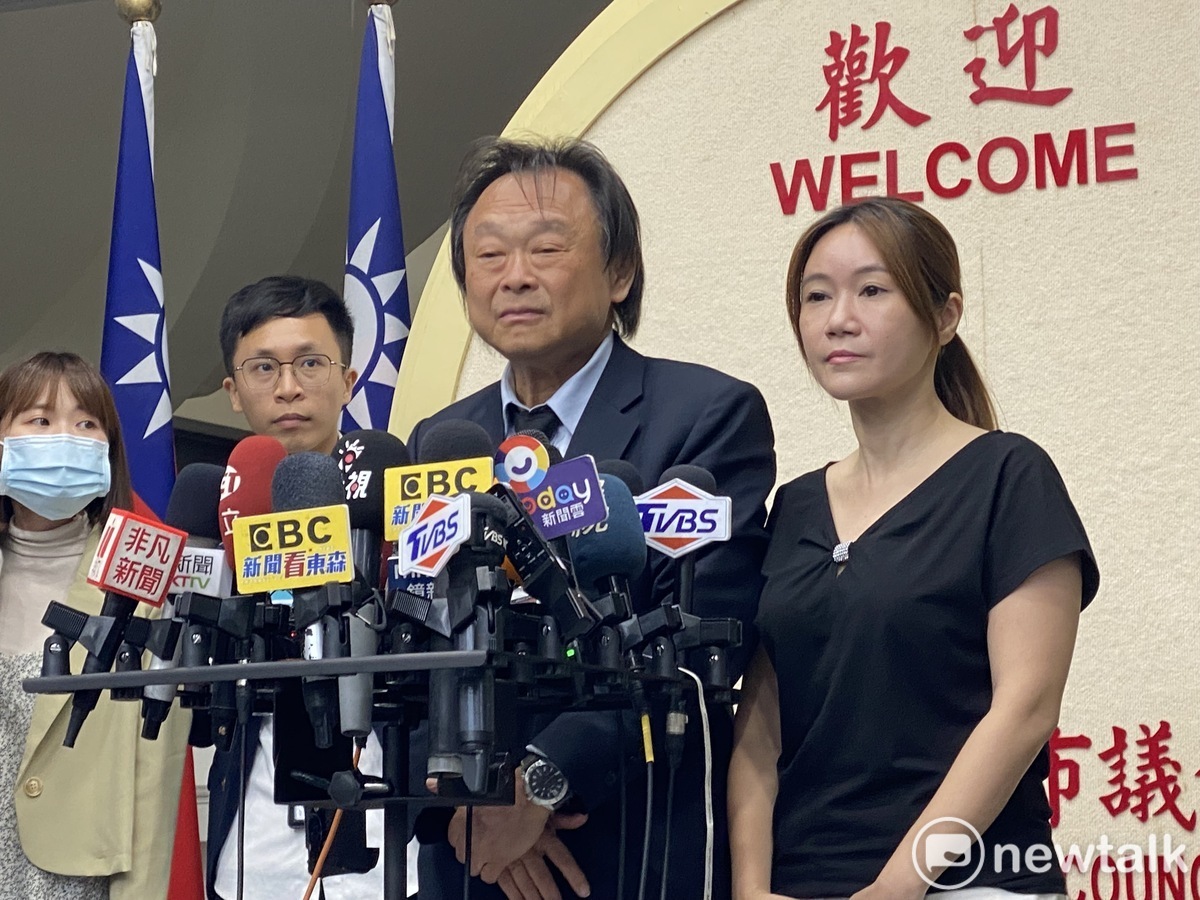 民進黨台北市議員王世堅、陳怡君。 圖：周煊惠 / 攝（資料照）