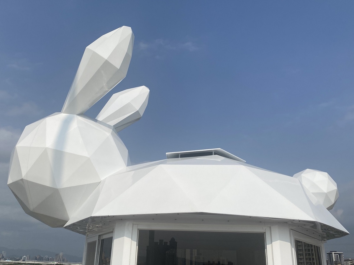 多面體的設計概念，賦予月兔更吸睛的造型。 圖：新北市高灘處提供