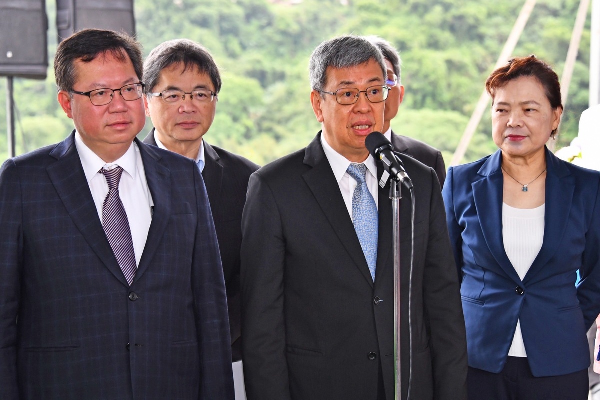 行政院長陳建仁今（21）天上午到桃園出席石門水庫阿姆坪防淤隧道竣工典禮前受訪。 圖：行政院提供(資料照)