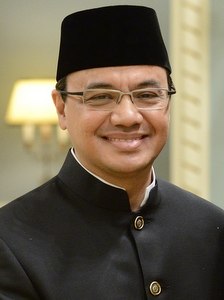 近期印尼當地網路盛傳當局將撤回 35 萬名在台印尼公民，印尼外交部發言人費扎亞否認這消息。 圖：翻攝自維基百科