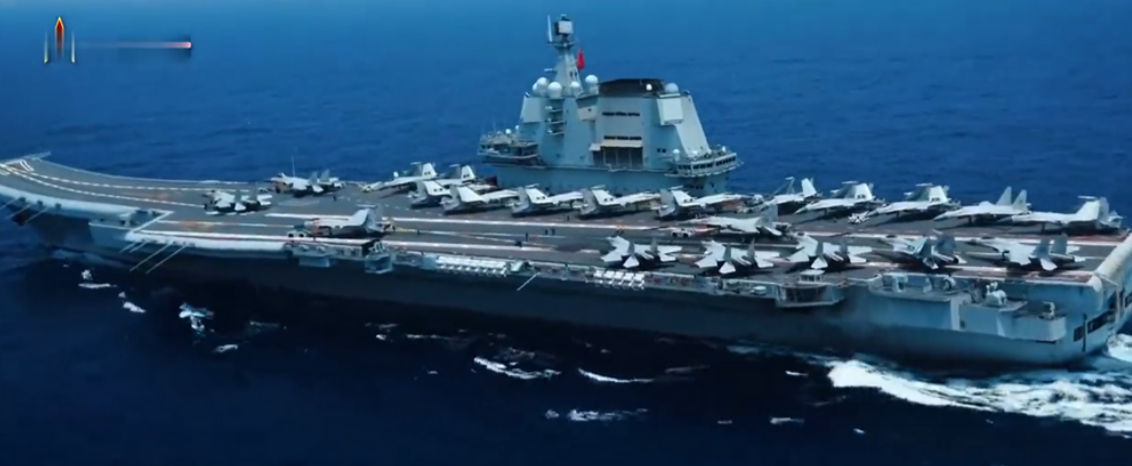 解放軍山東艦航母在最新的衛星圖上也顯示已離港。圖為山東艦航母。 圖: 翻攝自中共海軍官方微博