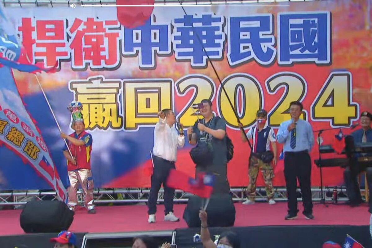 四叉貓到場跟韓粉同樂。 圖：翻攝四叉貓臉書