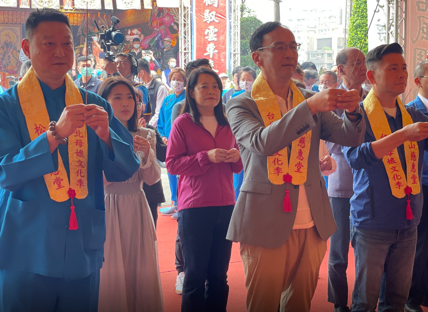 朱立倫上午赴松山慈惠堂接受媒體訪問。 圖：國民黨提供