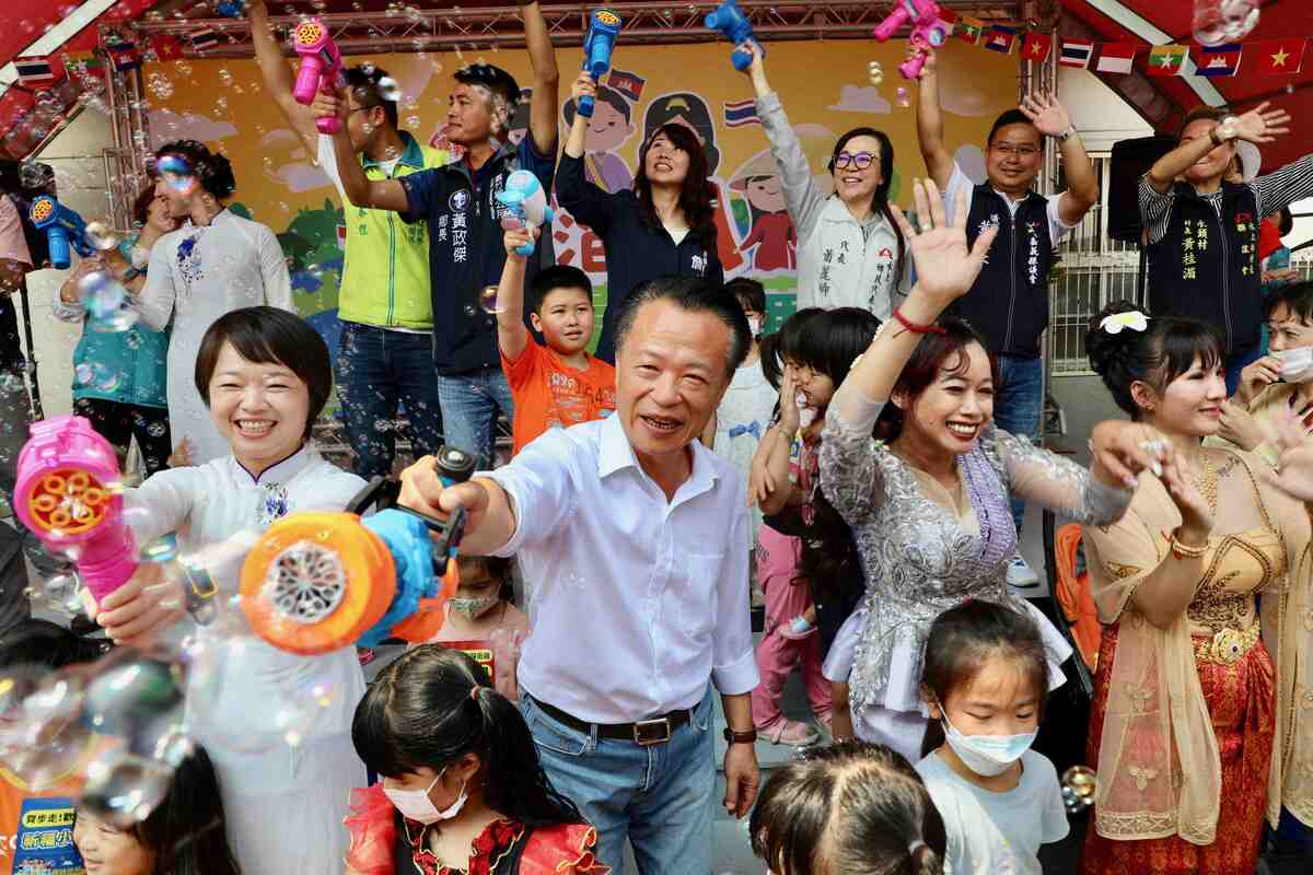 因應水情嚴峻，嘉義縣政府舉辦潑水節，以泡泡趴代替潑水。 圖：嘉義縣政府/提供