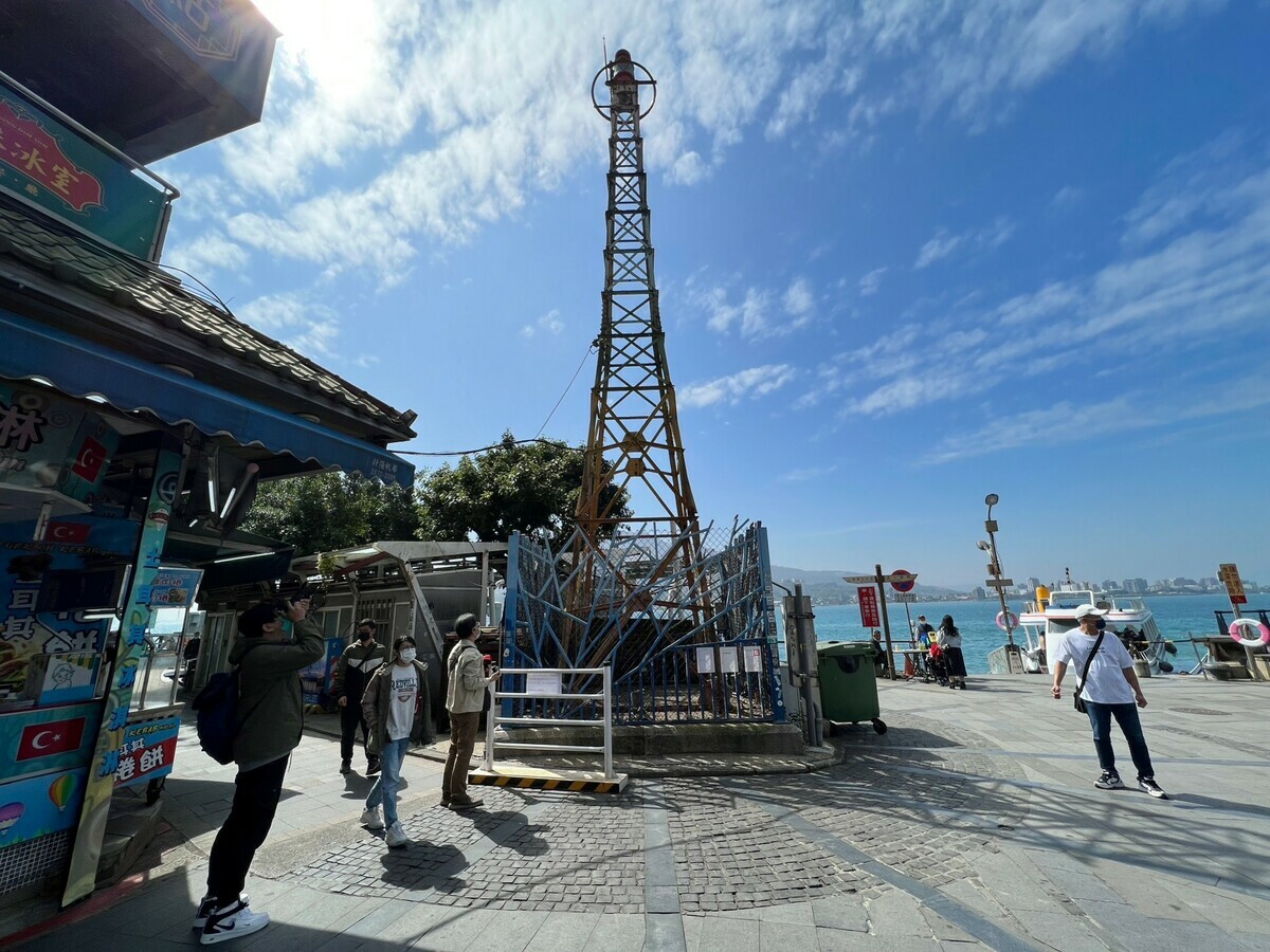 淡水渡船頭燈塔。 圖：新北市文化局提供