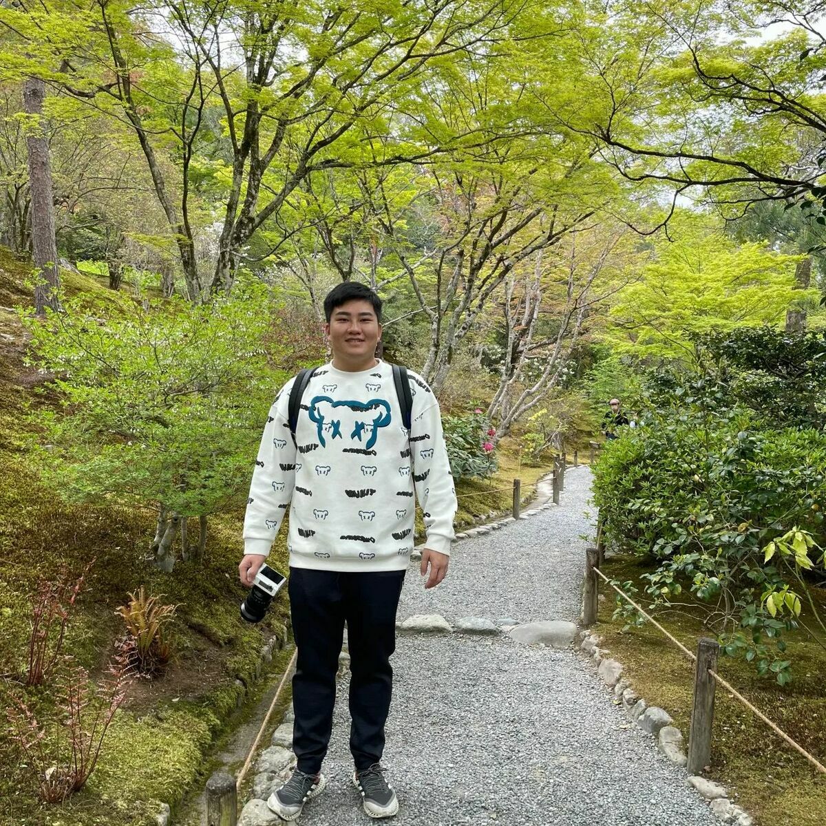 Joeman昨日曬出一張「媽媽視角」的照片，照片中的他看起來相當幼齒，引發熱議。 圖：翻攝自FB/Joeman