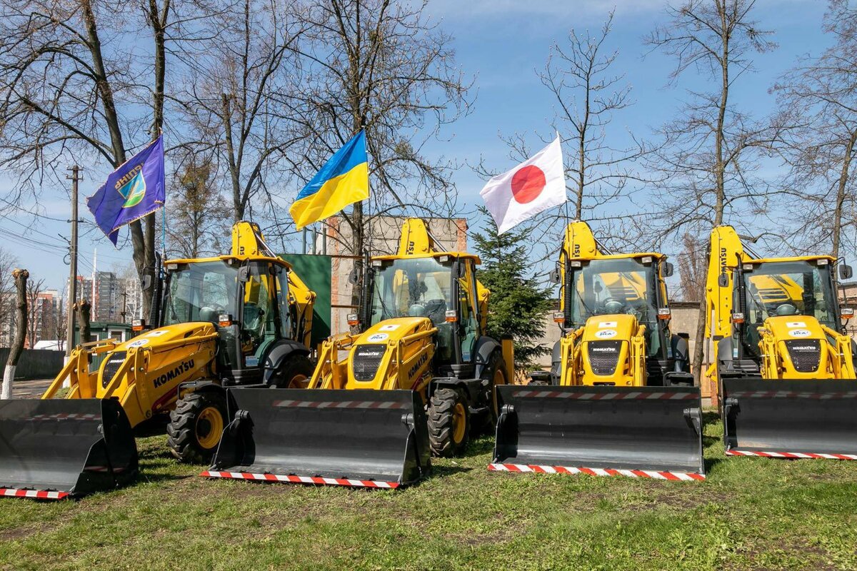 日本捐贈機具協助烏克蘭重建。 圖：翻攝自烏克蘭重建部推特