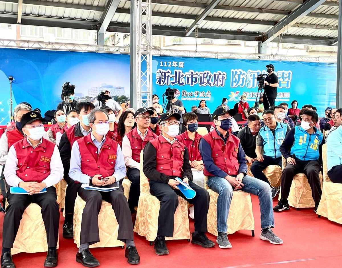 新北市水利局今(27)日在永和區瓦磘抽水站舉辦112年度防汛演習。 圖：新北市水利局/提供