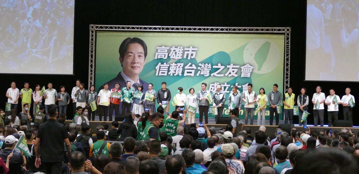 高雄綠營議員全數到齊。 圖：孫家銘攝