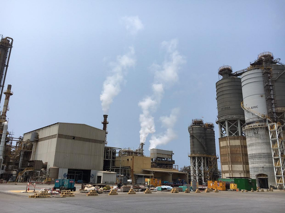 中美和台中廠昨（5）日乙酸外洩影響台中海線各地空氣品質，台中市環保局今天以情節重大為由，處以空汙法最高裁罰100萬元。 圖：台中市政府提供