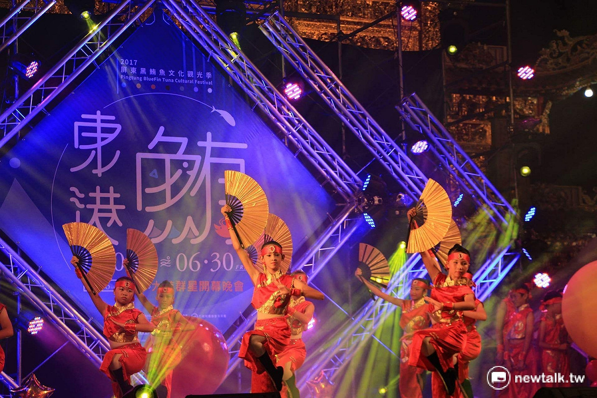 屏東國小舞蹈表演。 圖：呂晏慈攝