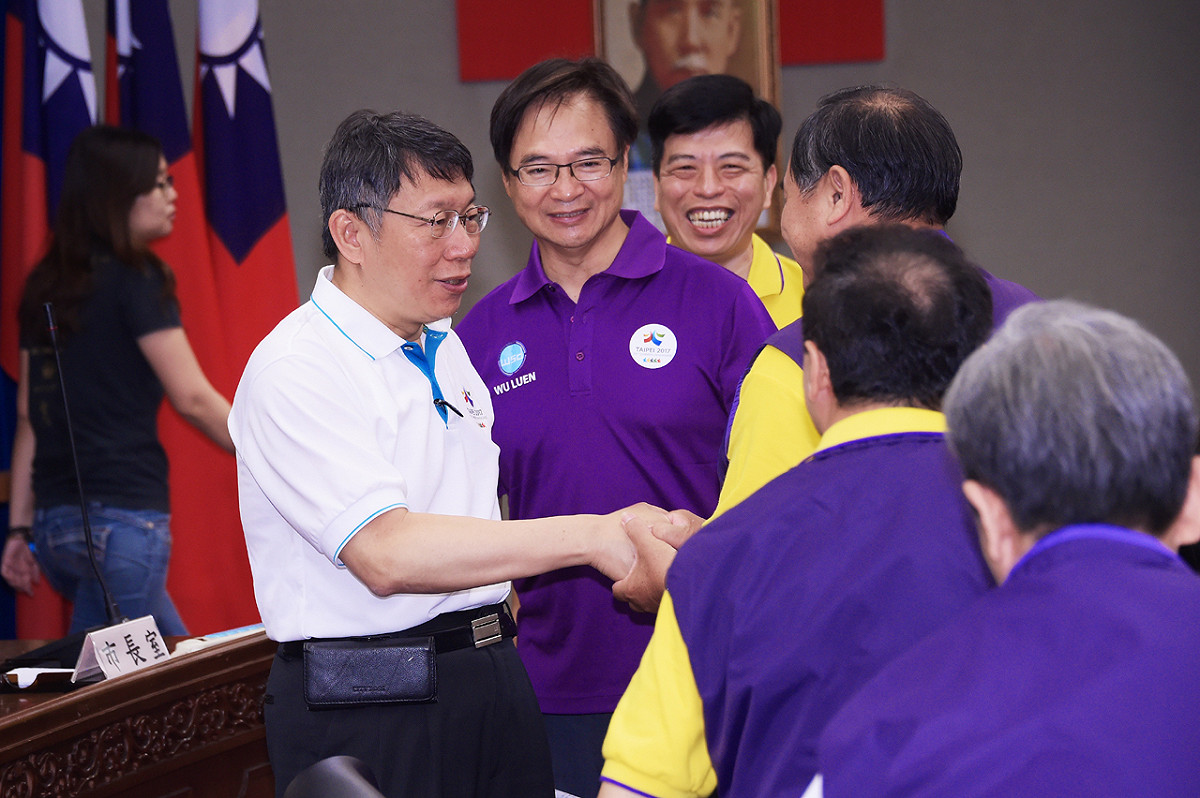 台北市長柯文哲今（10）日上午進行文山區第二場里長座談會，在會中，有里長關心環狀線南環段進度。 圖：台北市政府提供