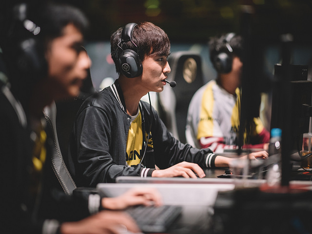 GAM在MSI中強勢侵略的打法造成相當大的轟動，圖中人物為GAM的核心：打野選手Levi。 圖：翻攝自 LoL Esports Photos flickr