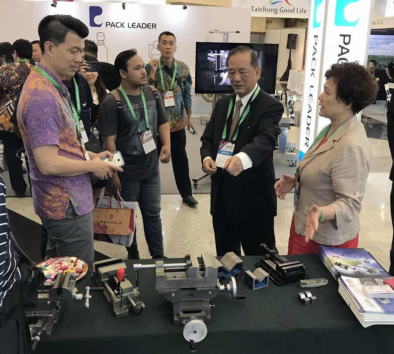 為響應新南向政策，台中市府由副市長林陵三率團參與「2017印尼台灣形象展」。 圖：台中市政府提供