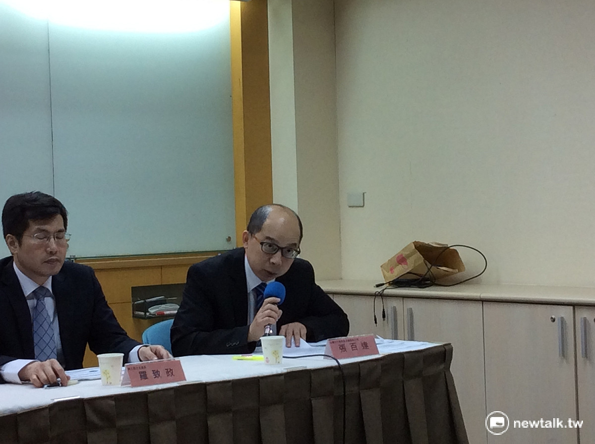 民進黨前中國事務部副主任張百達表示，根據民調結果，蔡總統的政治地位仍處穩定狀態，雖不滿意度確實高於滿意度。 圖：程士華/攝