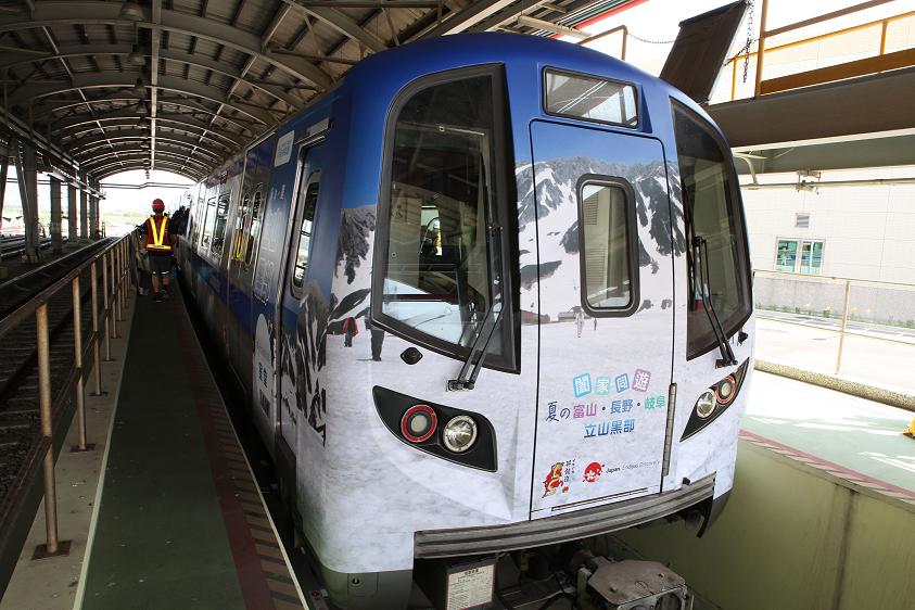 由於尼莎颱風來襲，桃園捷運為確保行車安全，自今(29)晚20:00起採取減班方式因應。 圖：新頭殼資料照片